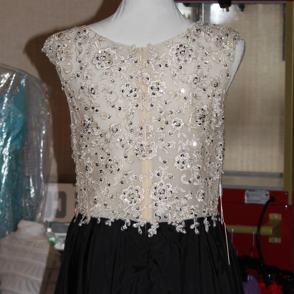 PROM dress Black Dress with rhinestones - Picture 2 of 7
